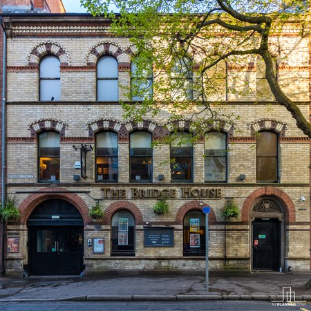 An image of The Bridge House - JD Wetherspoon